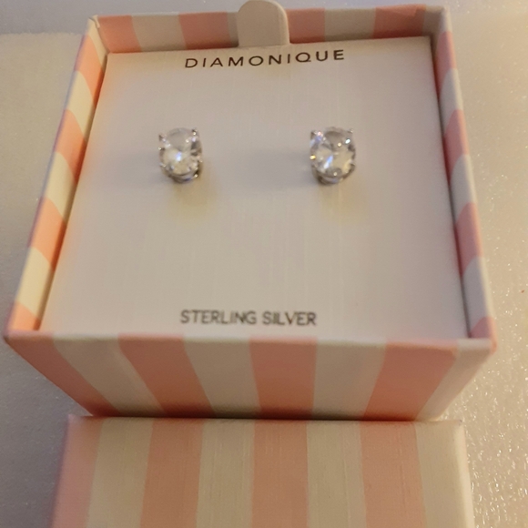 Diamonique Sterling Silver. Stud Earrings with Box - Picture 3 of 3